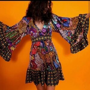 BETSEY JOHNSON Vintage Bambi Dress Y2K wide bell Sleeve V-neck Tie Waist